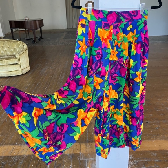 Vintage, colorful floral, cropped wide leg, two piece set - Picture 2 of 10